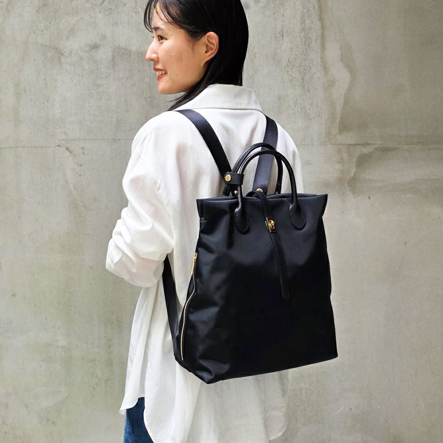 女性が愛用するちゃんとした感ある黒リュックおすすめ｜VIOLAd’ORO（ヴィオラドーロ）